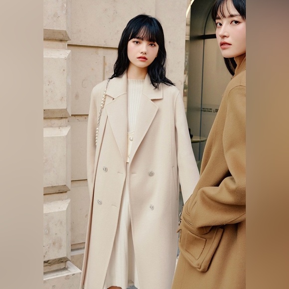 Elegant 100% Wool Beige Coat with Pearl Embellished Matching Bag - Size M - Picture 15 of 15